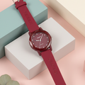 Ladies Waterproof Watch Elegant Round Dial With Soft Strap Stylish Design